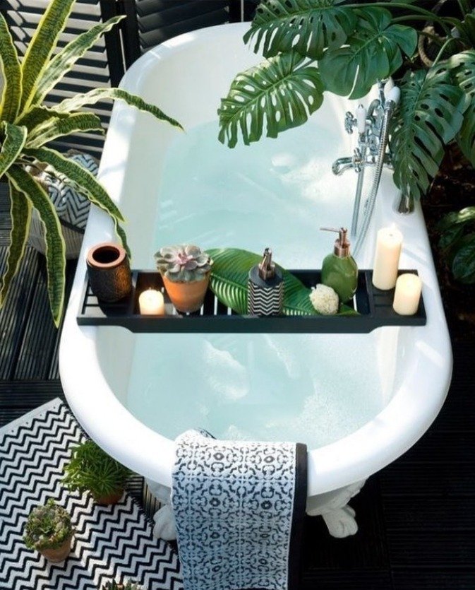 Love Spas? Here Are 9 Accessories To Create A Luxurious Spa Bathroom